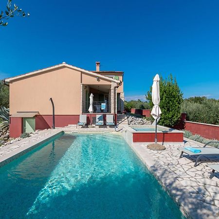 Villa Nona Marija Sveti Lovrec Pazenaticki Luaran gambar