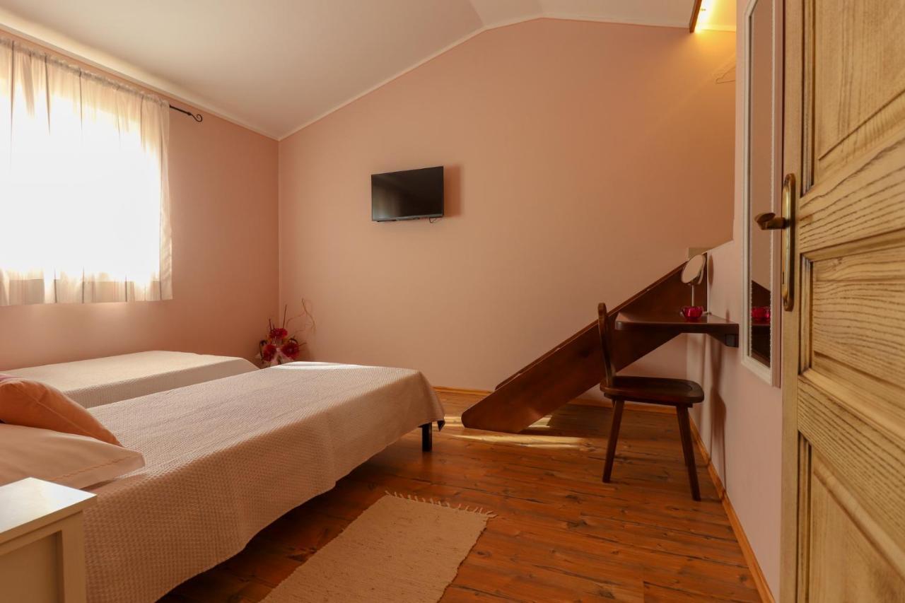 Villa Nona Marija Sveti Lovrec Pazenaticki Luaran gambar