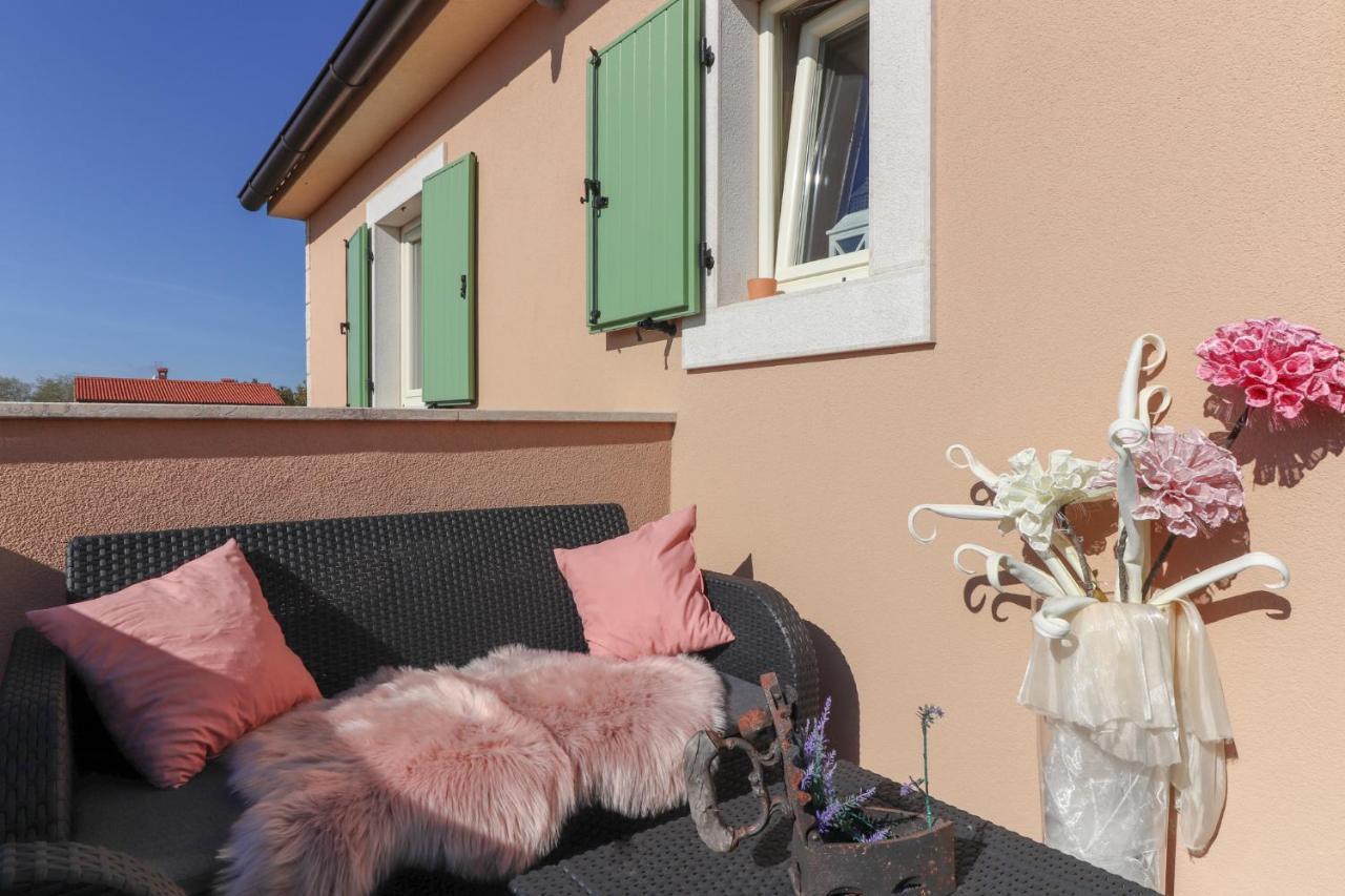 Villa Nona Marija Sveti Lovrec Pazenaticki Luaran gambar