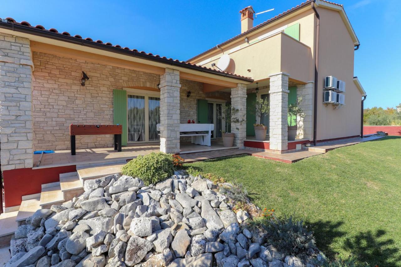 Villa Nona Marija Sveti Lovrec Pazenaticki Luaran gambar