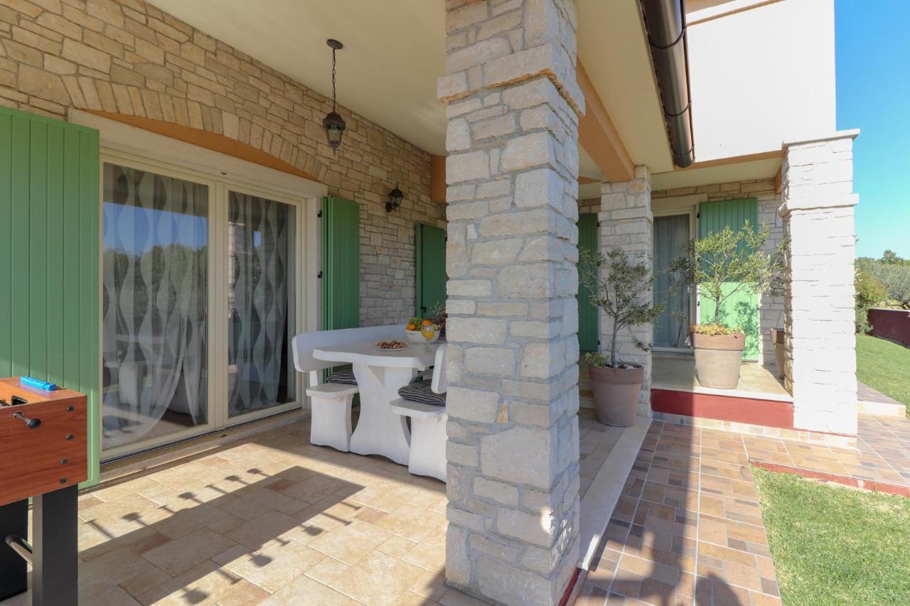 Villa Nona Marija Sveti Lovrec Pazenaticki Luaran gambar