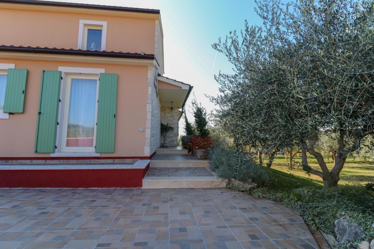 Villa Nona Marija Sveti Lovrec Pazenaticki Luaran gambar