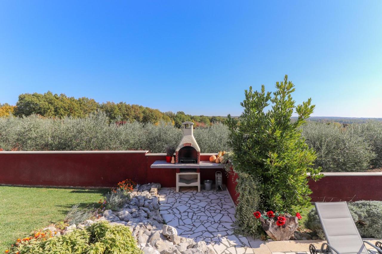 Villa Nona Marija Sveti Lovrec Pazenaticki Luaran gambar